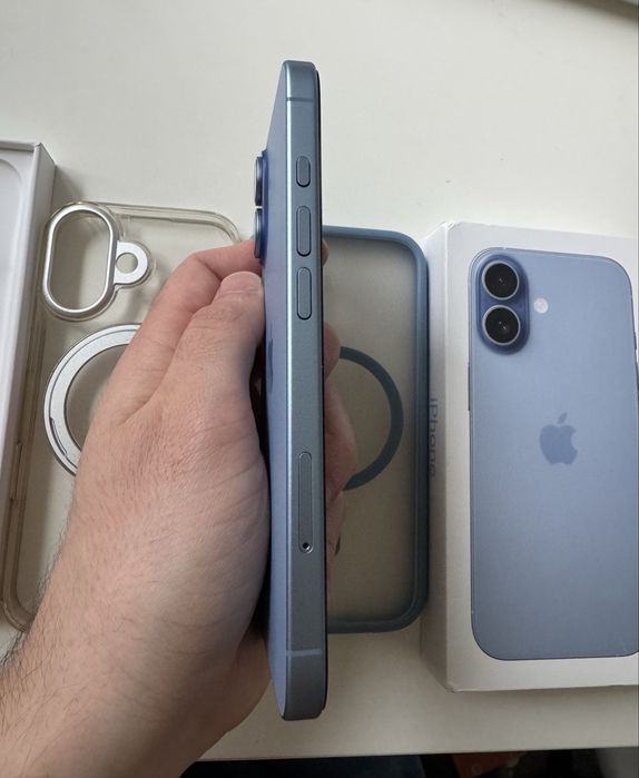 Iphone 17 mist blue 256 gb, ідеальний, офіційний, фіз сім + є сім