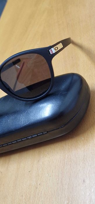 Oakley Latch em muito bom estado, como novo