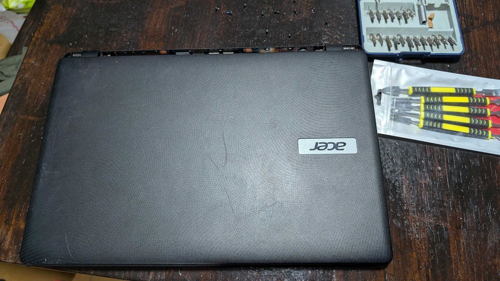 Portátil ACER ES1-512 para peças