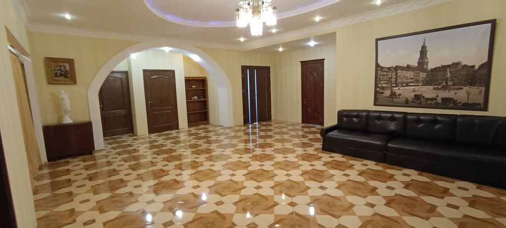 Продам великий будинок в Курилівці з сонячною станцією
