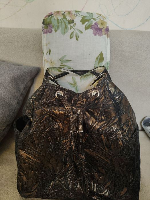 Plecaczek dość pojemny