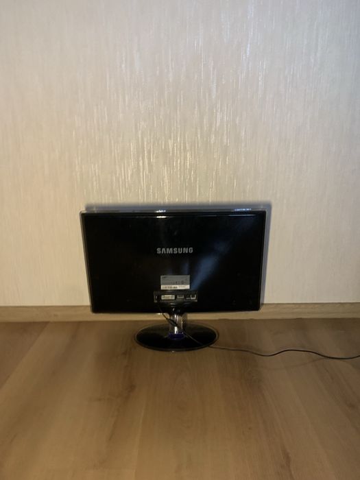 Moнитор Samsung