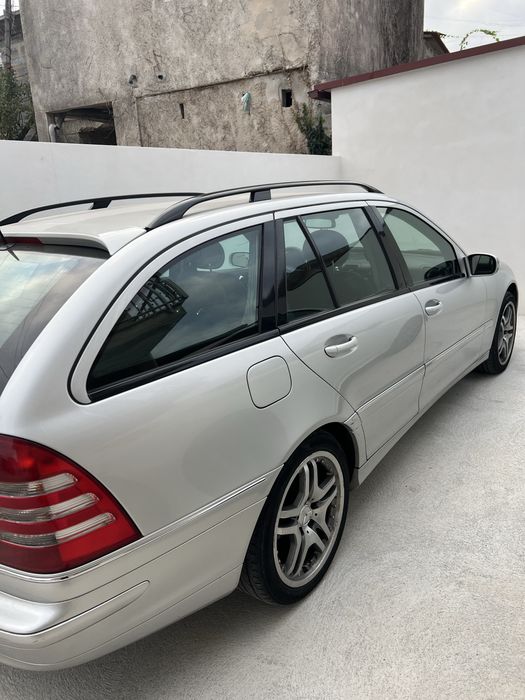 Mercedes-Benz C220
