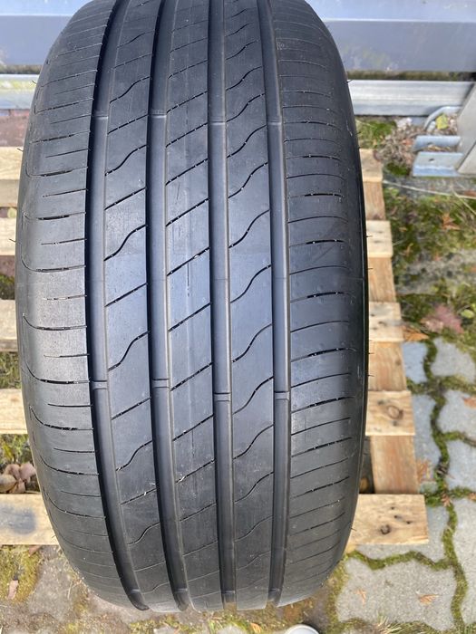 Goodyear Assurance Comforttred 225/40r19 93V