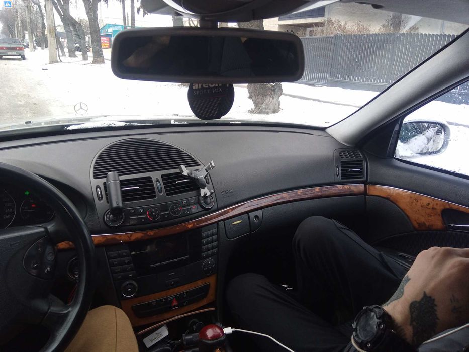 Продам w211 2.2 cdi