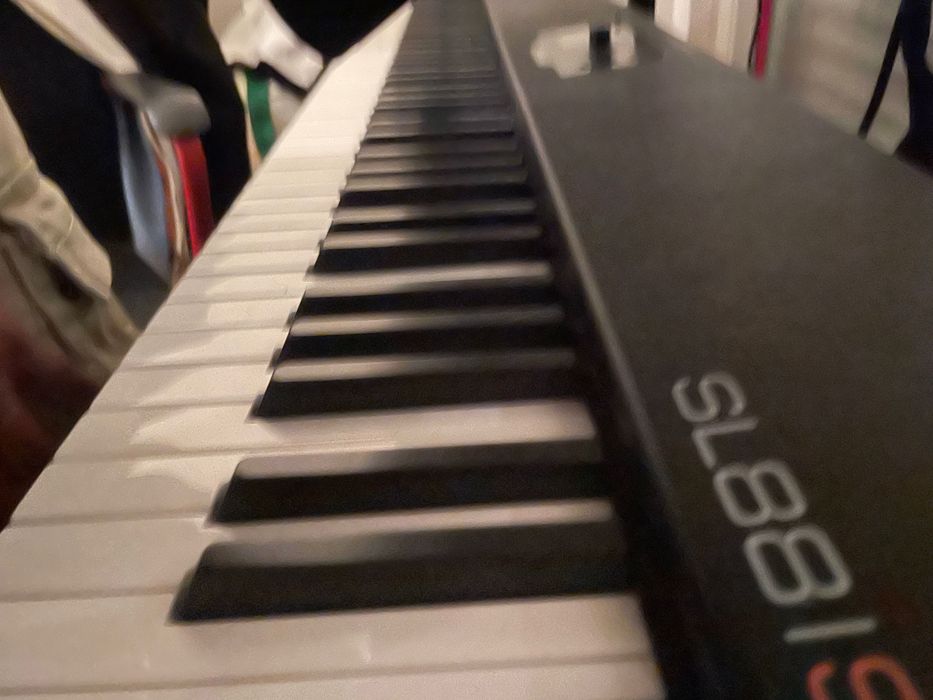 Controlador Mid StudioLogic SL88 em perfeito estado