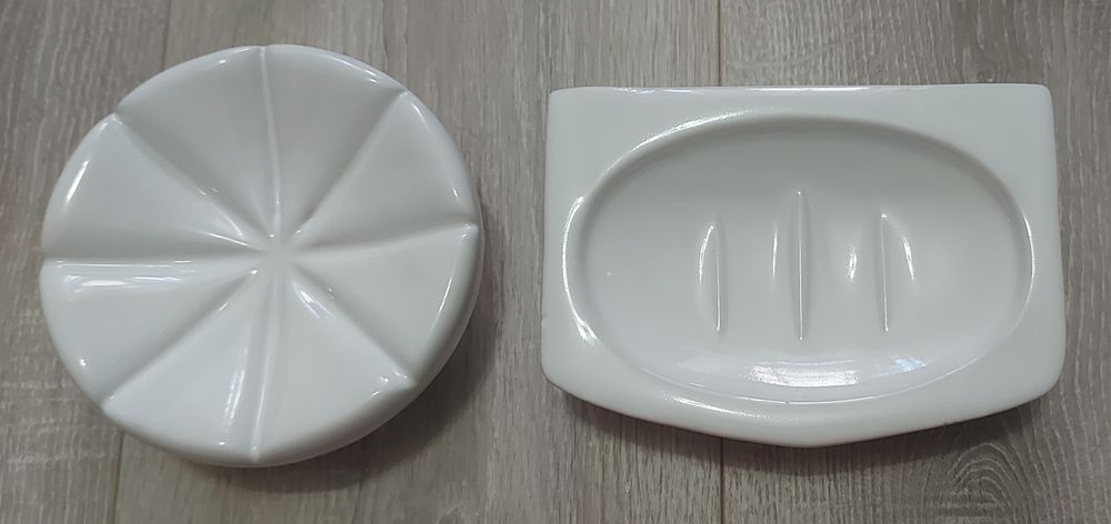 Аксессуары для ванной комнаты из дерева и керамики