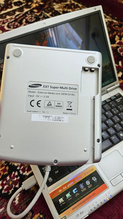 Ноутбук SAMSUNG NP-Q40