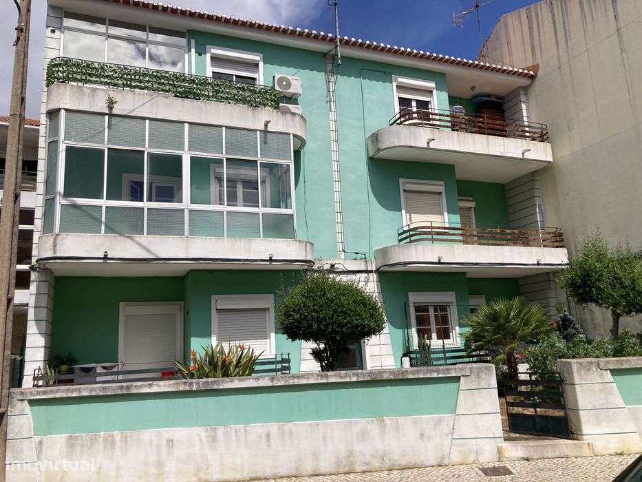 T2 Arrendado Centro de Almada