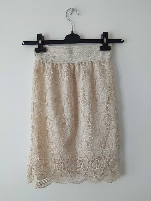 koronkowa spódnica midi w kolorze ecru, J&H, rozmiar S/M