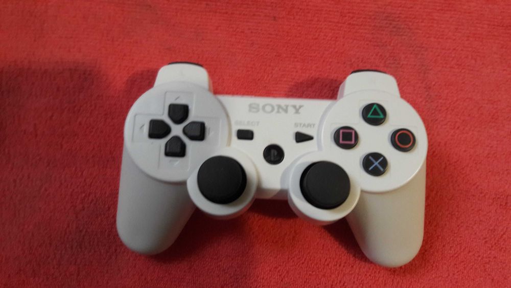Геймпад Sony Playstation3 (Бiлий у блiтсерi)