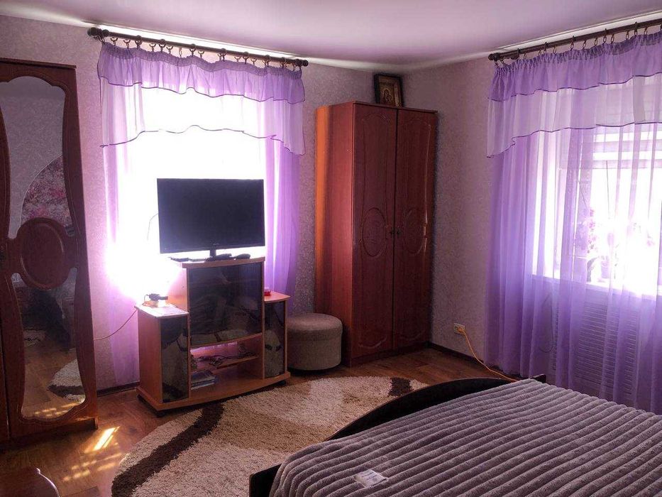 Продам будинок в центрі м. Мерефа.