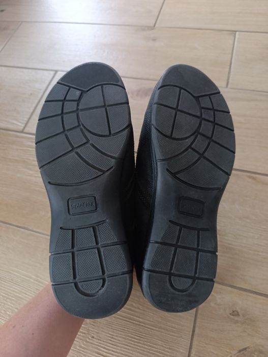 Добротні шкіряні чоловічі туфлі soleflex  розмір 43