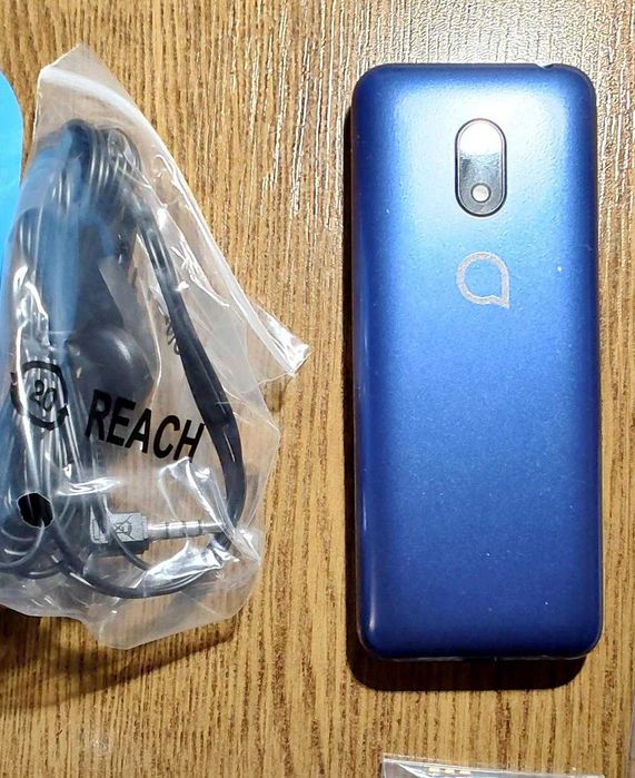 Telefon klasyczny Alcatel TCL 2003D na dwie karty SIM bez simlock