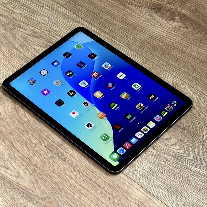 iPad Air 5 (M1) 64 Гб / 8999 гривень / Супер ціна! (Bypass)