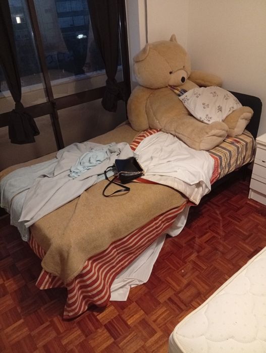 Quarto pra arrendar.