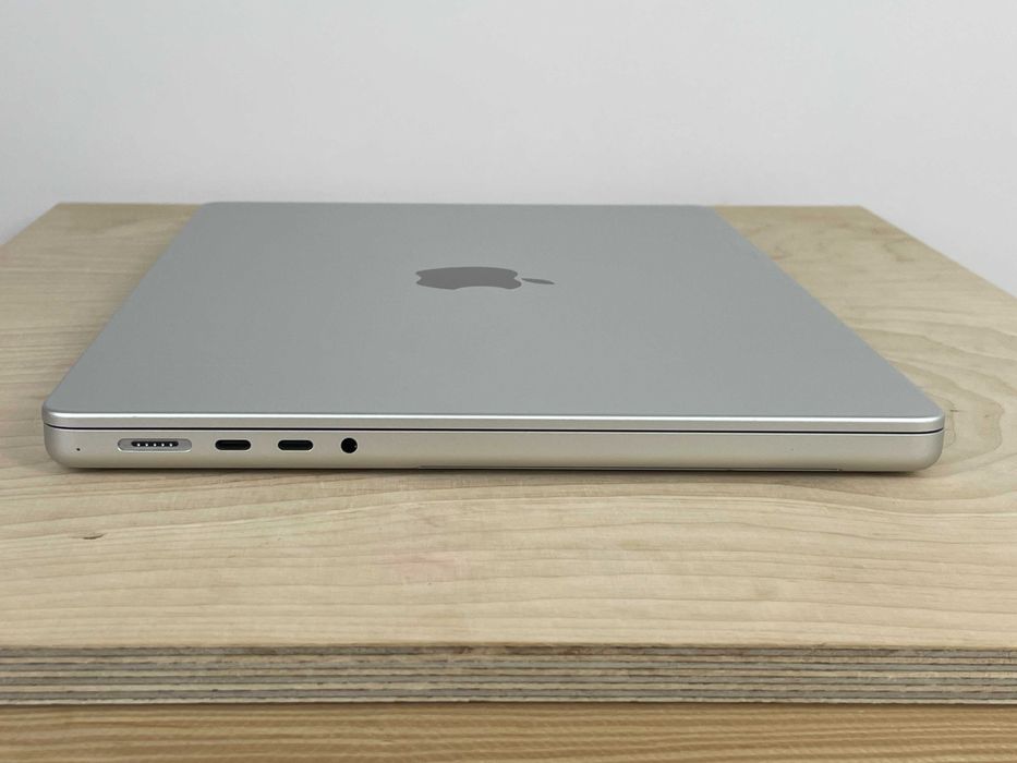 2023 MacBook Pro A2992 14" M3 PRO 36GB 1000GB