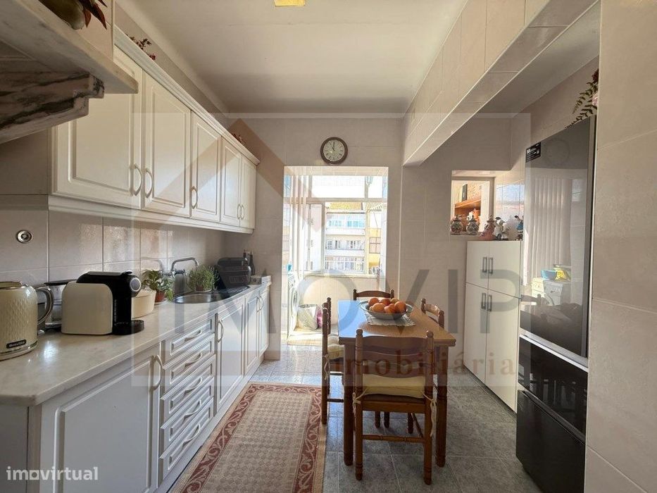 Apartamento T3 No Liceu Em Setubal