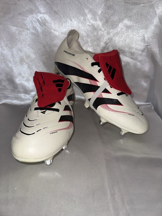 Бутси, гібриди Adidas Predator  League FT, розмір 44.