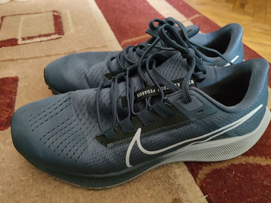 Nike.            .