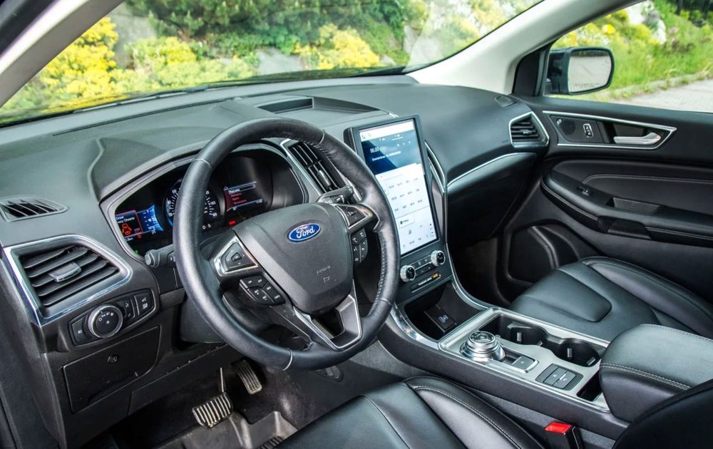 Ford Edge Titanium 2022 року