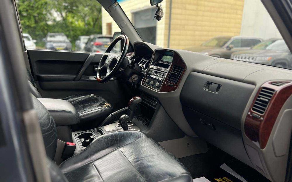 Mitsubishi Pajero 2006