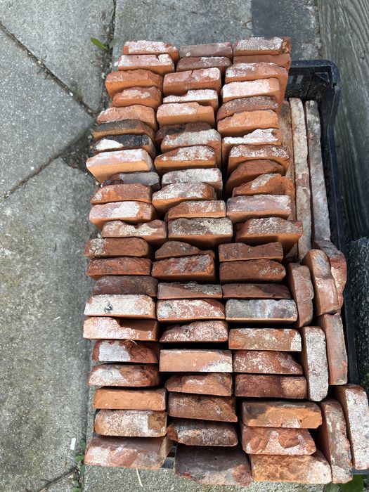 PŁYTKI cięte z cegły rozbiórkowej