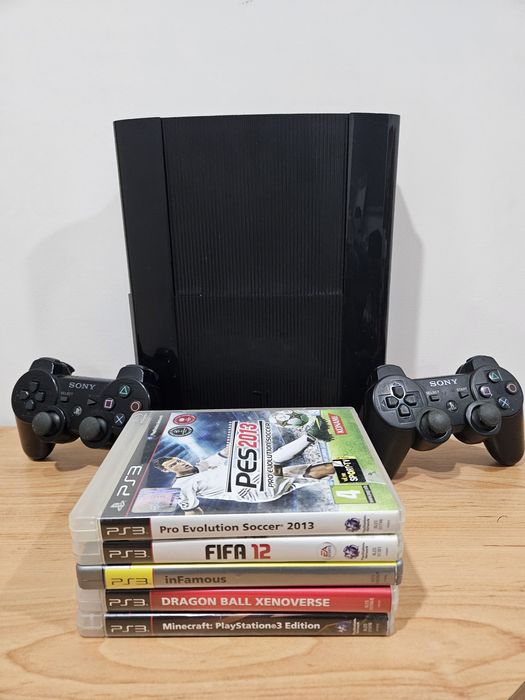Playstation 3 com 5 jogos