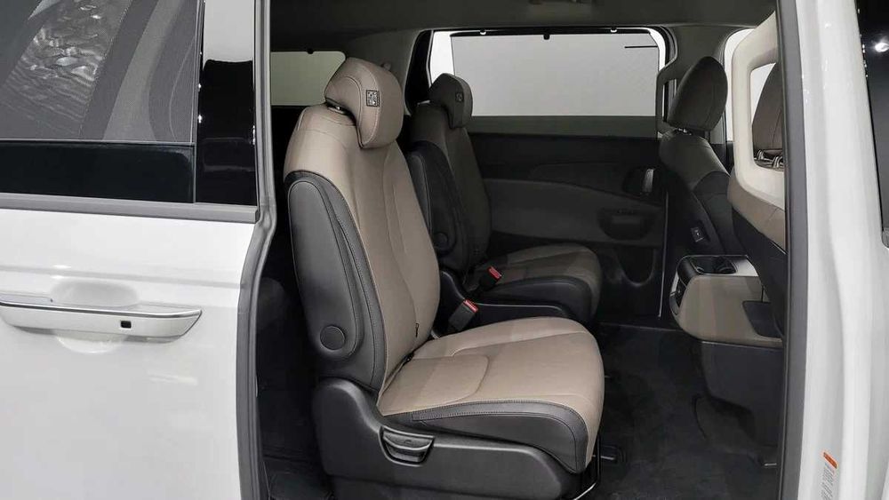 2024 Kia Carnival 2.2 дизель