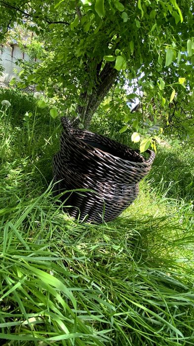 Кашпо з штучного ротанга