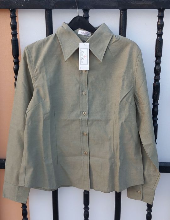 Camisa esverdeada, tamanho M nova 5€