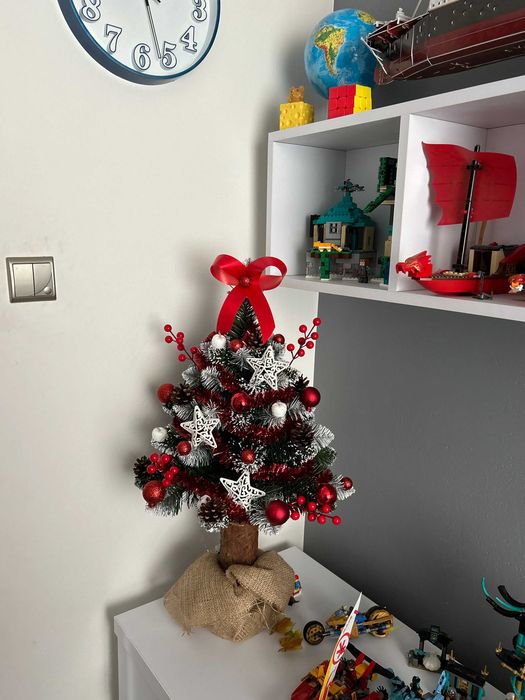 Choinka na pniu 70 cm z DEKORACJĄ i ozdobami - ubrana [producent]
