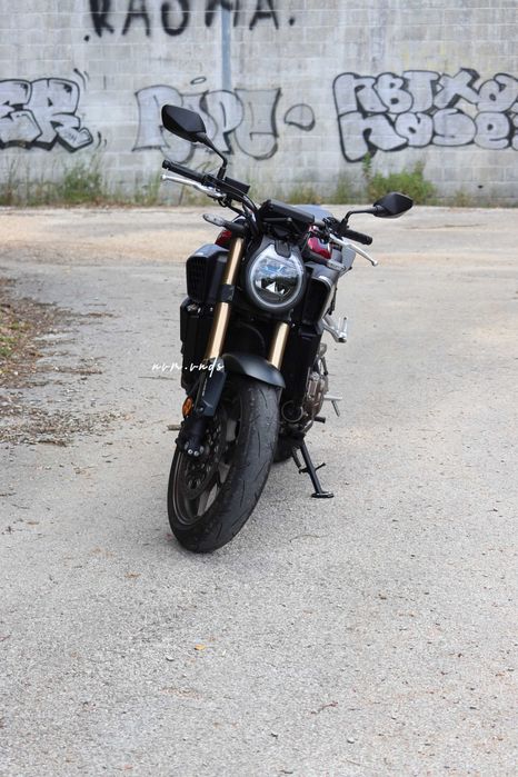 Honda CB650R E-Clutch 2025 – 100% Original – Como Nova