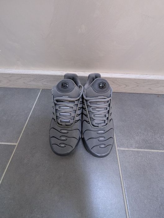 нові кросівки Air Max plus