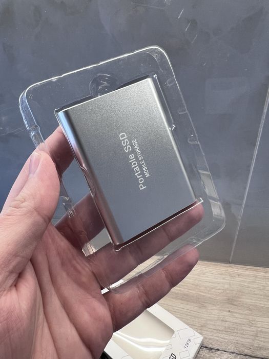 Портативний SSD накопичувач SHL-R320 USB 3.1 новий