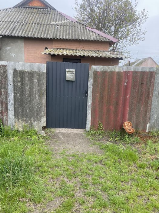 Продам однокімнатну квартиру .