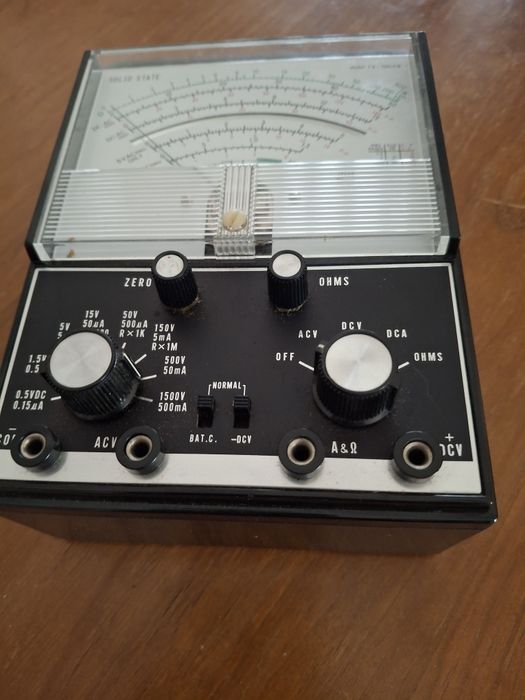 Multímetro antigo
