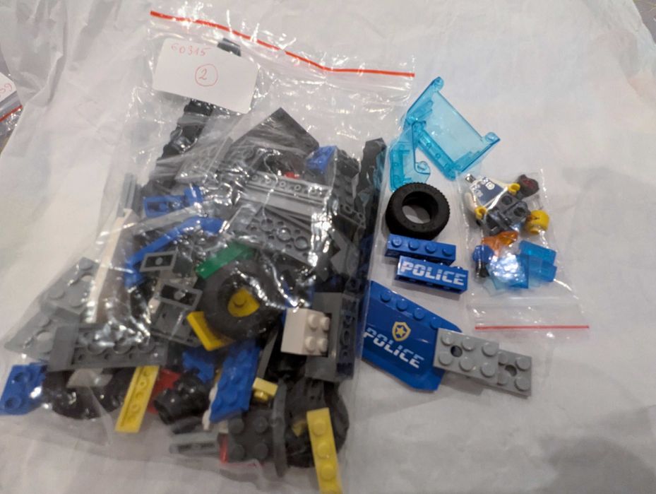 LEGO City 60315 Mobilne centrum dowodzenia policji