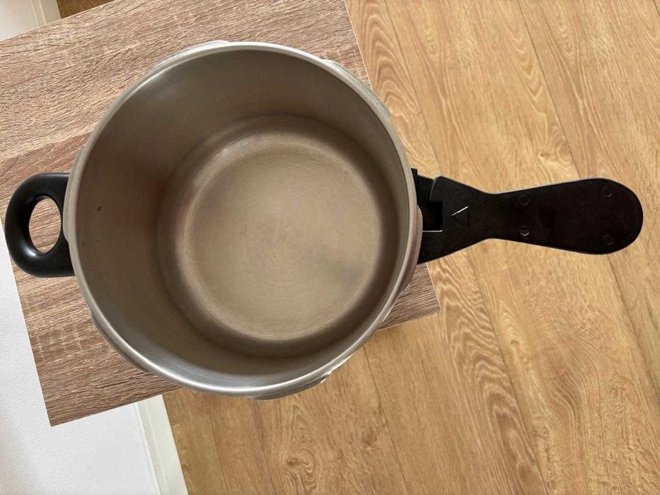 Panela de pressão Evinox - Inox - serve para indução