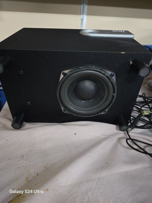 Sprzedam sprawne  głośniki  do komputera  philips