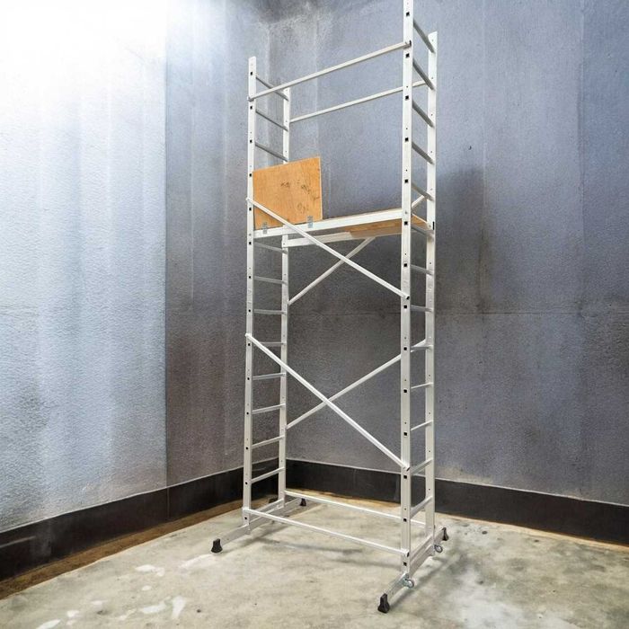 Вишка тура 1.2х2 м, помости, легкі та міцні риштування 42 мм діаметр