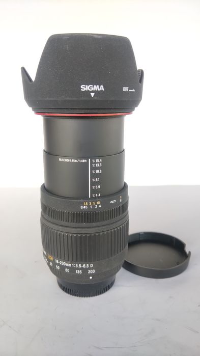Para Nikon. Objetiva superzoom Sigma 18-200mm f/3.5-6.3 DC