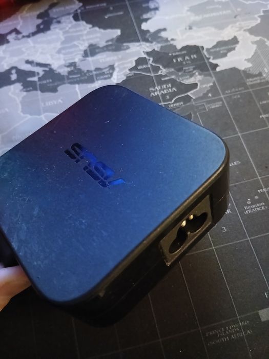 Зарядка для ноутбука