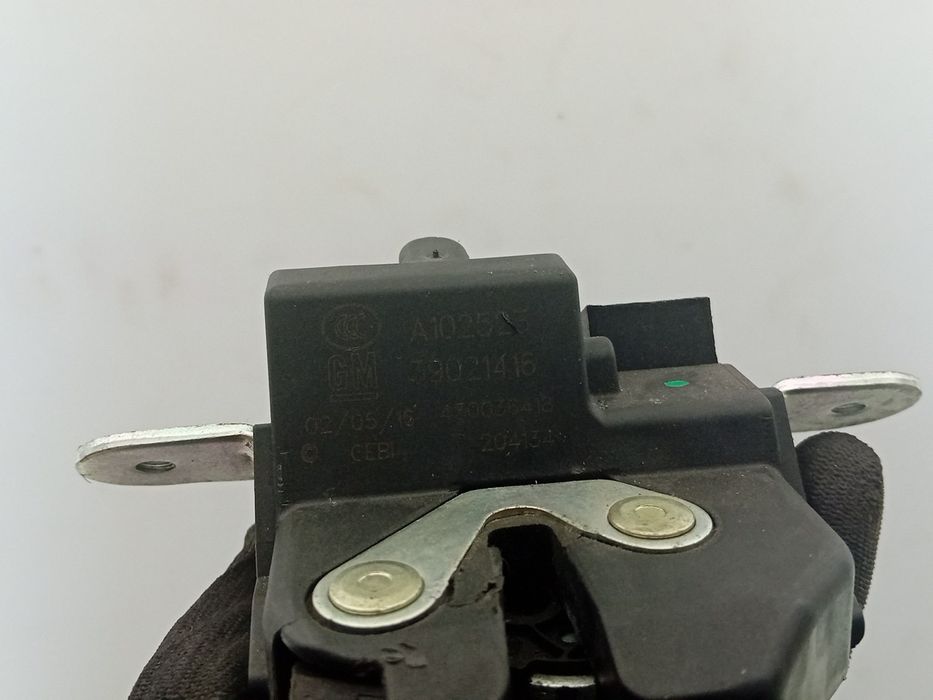 Fechadura / fecho da mala OPEL Astra K