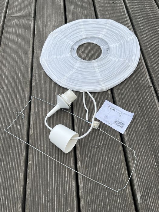 Papierowy abażur na lampę