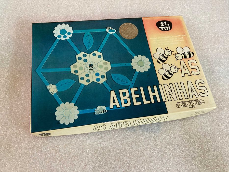 Jogo As Abelhinhas da marca Toi Antigo
