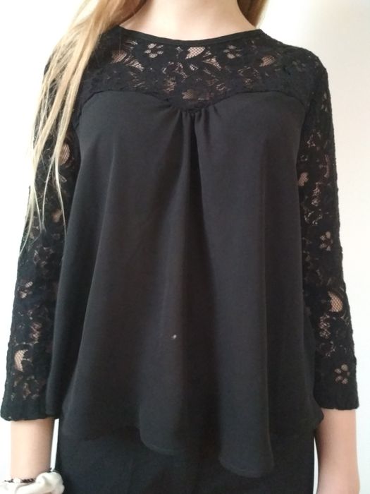 Bluzki czarne S koronka