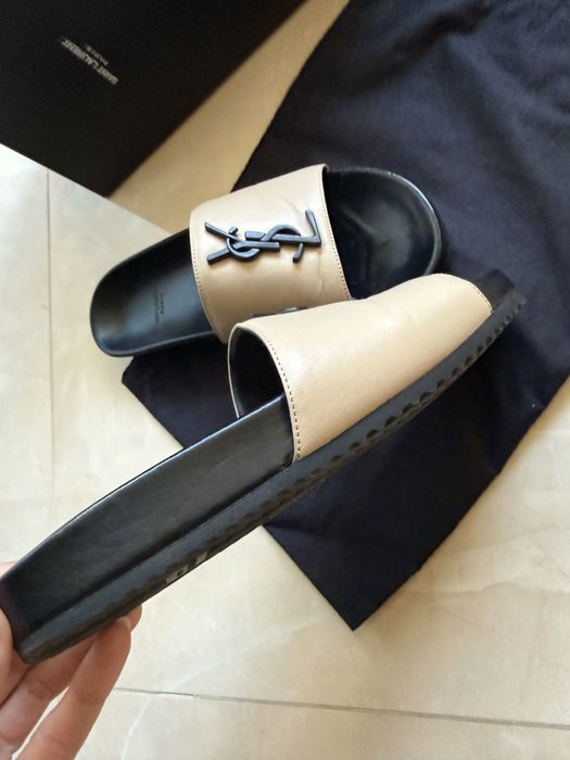 Шльопанці  Saint Laurent оригінал 37р