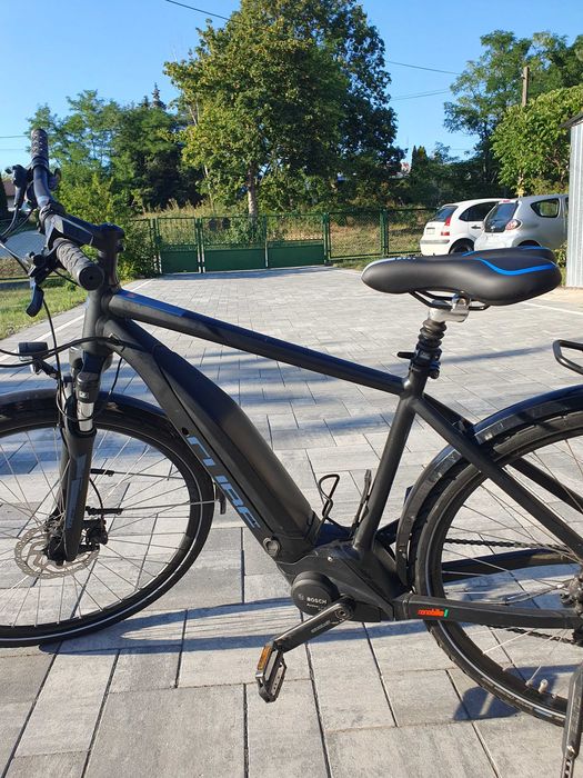CUBE Touring HPA – Bosch Active Line Plus, 500 Wh, rama 50 cm