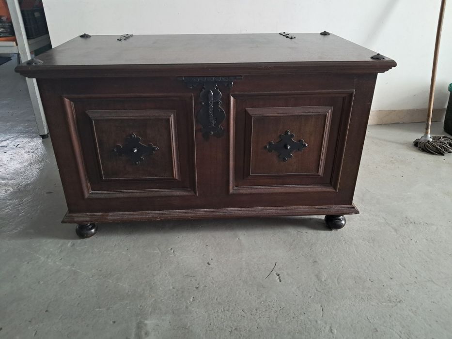 Arca ou Bau de roupa